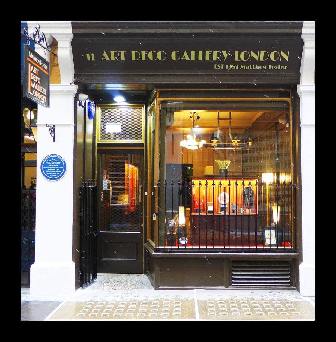 MarcosMatosFig1's tweet photo. Our new London shop will be ready to open when shoppers can return to the stores. In the meantime our click &amp; collect is activated. #artdeco #cecilcourt #london #westend #1920s #1930s #coventgarden https://t.co/FMBgXdclK1