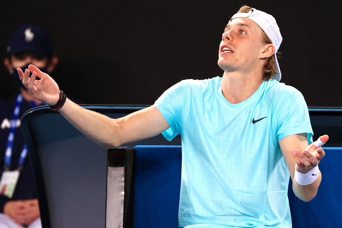 Denis Shapovalov erupts at Australian Open official over 'piss' break controversy