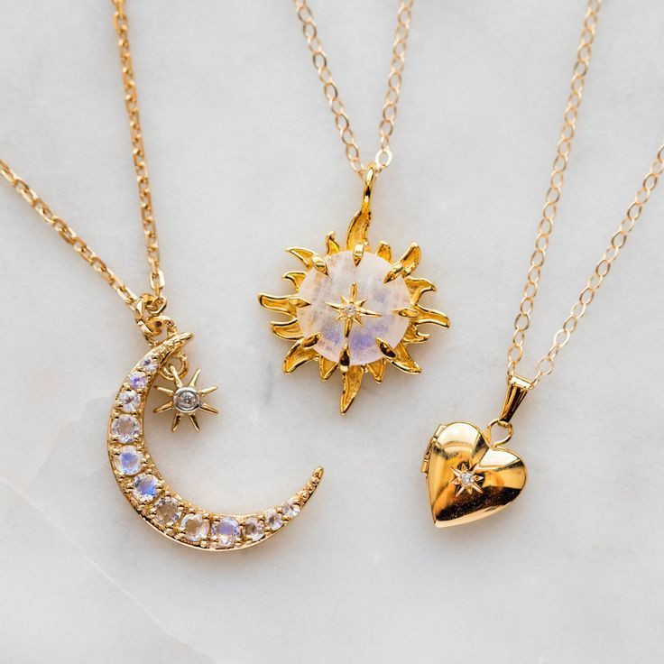 ㅤ

happy birthday my sun, moon and star. pwde din universe HAHAHHA ito gift ko sayo pero may isa pa heheh bukas ko lng ibigay. i love u 
ㅤ
ㅤ