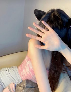 tegunbing's tweet photo. 给哥哥们拜年啦，新年快乐，休息啦，想约初三以后的私信妹妹，么么哒。#新年快樂 #苏州 #模特 #苏州 #杭州 #上海 #moyarcaea https://t.co/KPcbHcMXEL