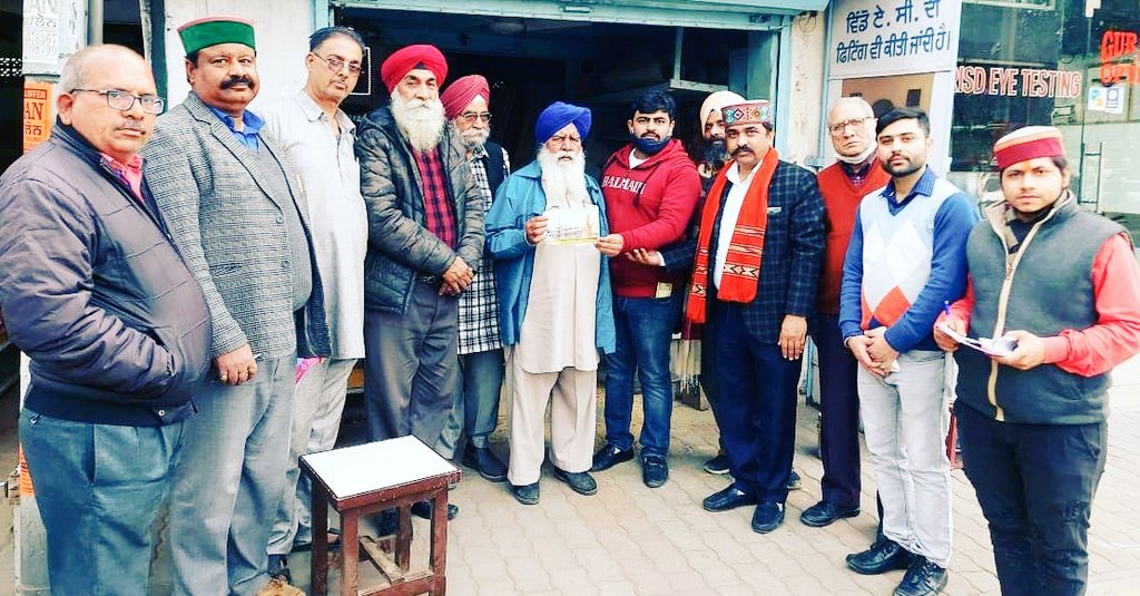 BobinSharma3's tweet photo. श���री राम जन्म भूमि भव्य मंदिर निर्माण के लिए धन संग्रह अभियान के तहत आज लाडोवाली रोड़ मार्किट में अभियान चलाया गया और लोगो ने भव्य मंदिर निर्माण के लिए समर्पण निधि का सहयोग दिया गया।इस अवसर नगर संयोजक हनी सागर,नगर कार्यवाह सुवीत पासी,किशन लाल शर्मा,गुरजीत सिंह,राकेश कालिया व अन्य https://t.co/ayJuawneh5