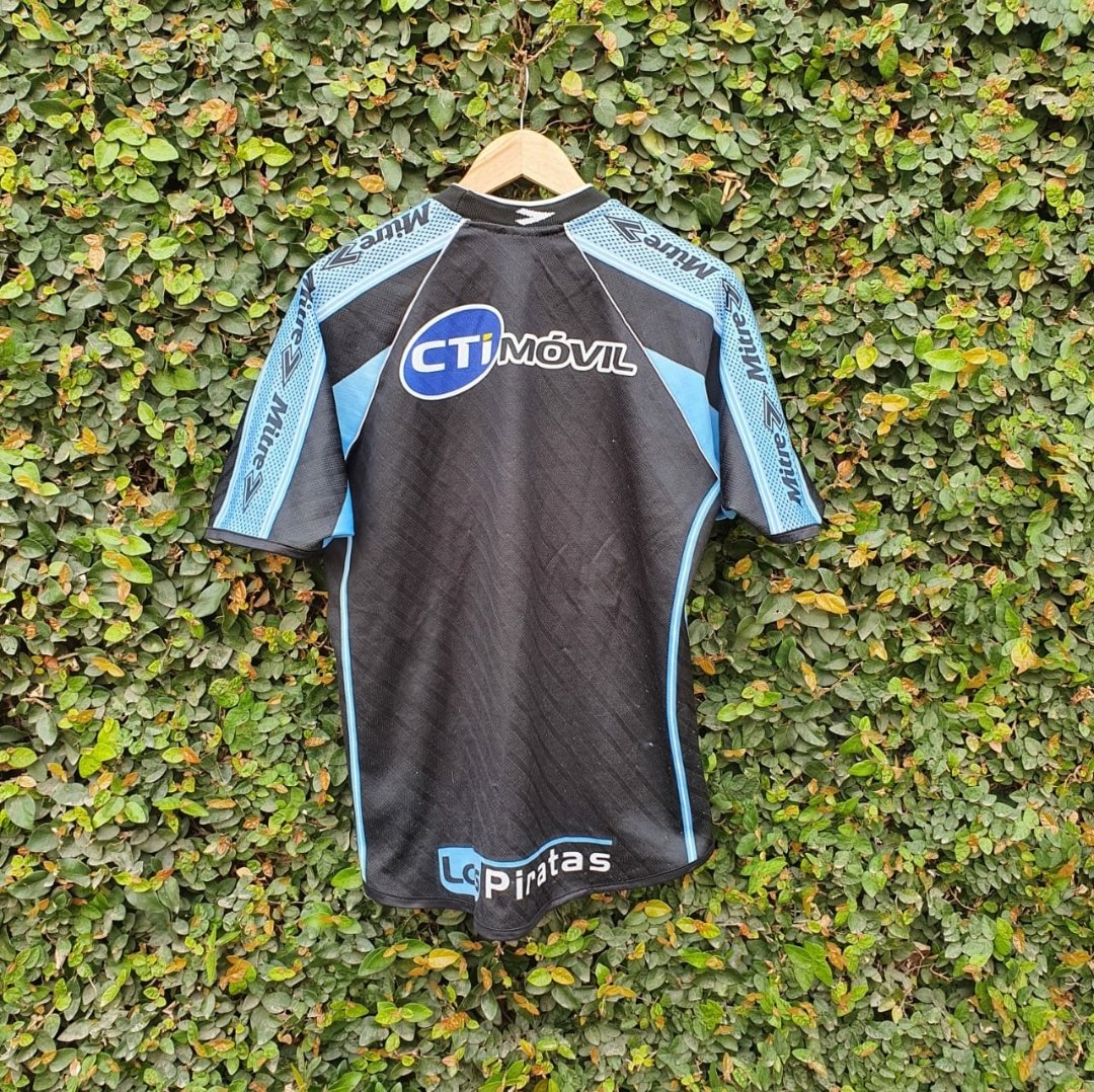 TradJerseys's tweet photo. ✔️ DISPONIBLE ✔️
Belgrano 2001 🏴☠️🇧🇼⚓ - Mitre
S: 65 x 46 cm
ENVÍOS A TODO EL PAÍS
#TraditionalJerseys #Belgrano #Cordoba #Retro #CAB https://t.co/GJfWSwyCH7