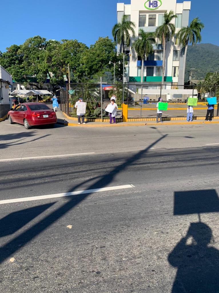 drcumana's tweet image. La medicina privada en apoyo al Colegio Médico