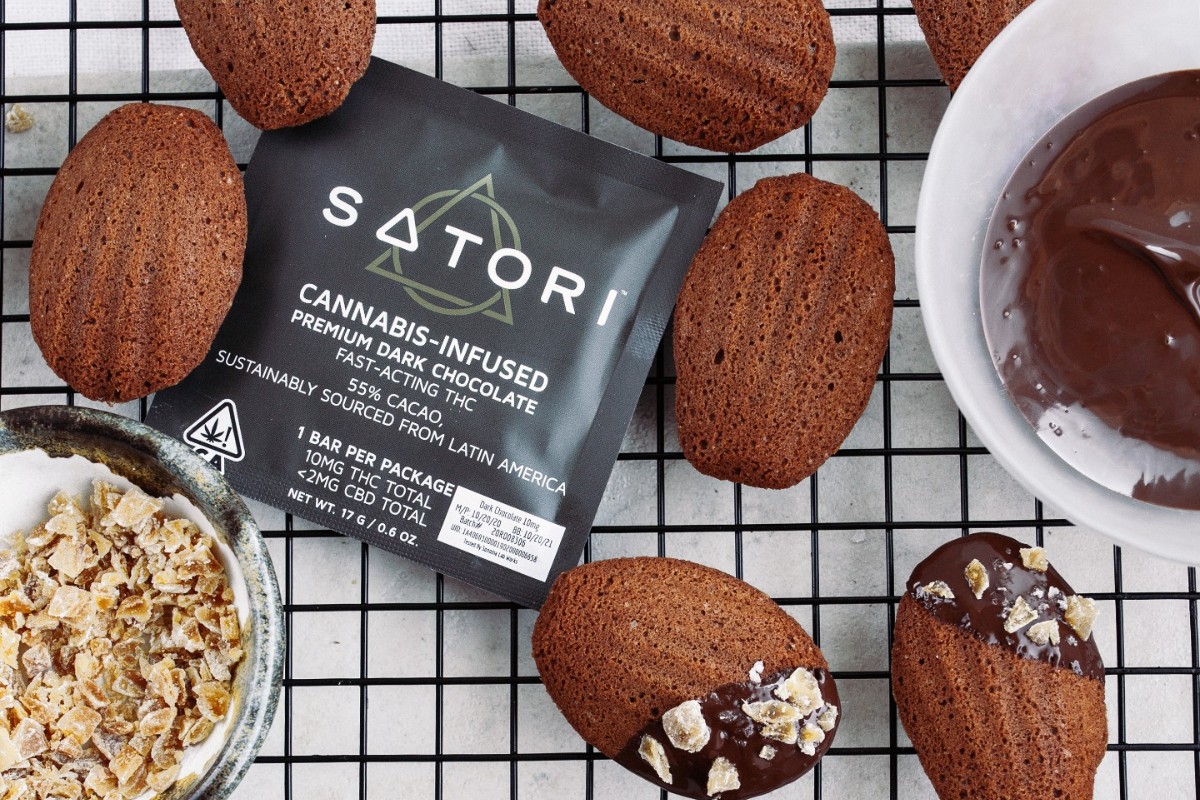 Nothing could make these ginger madeleines more enticing than dipping them in chocolate - unless it was Satori fast-acting, cannabis-infused dark chocolate. Learn to make these treats for Valentine's Day in our free cannabis cookbook from <a href="/sousweed/">Sous Weed®</a>! fal.cn/3dhNm
