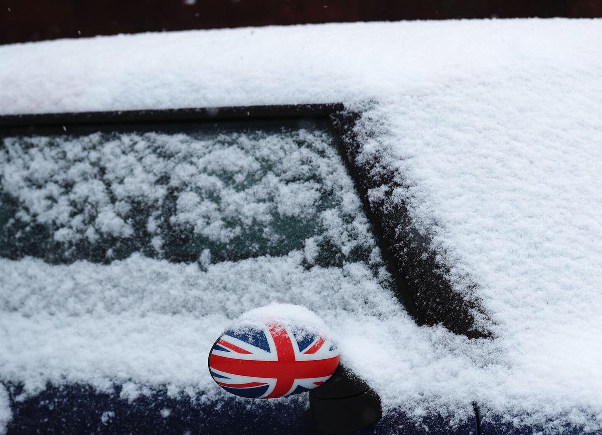 snapperdaz's tweet image. More of the white stuff in Leicestershire and Rutland. #StormDarcy #StormHour #Leicestershire #Rutland shot for @AlamyNews @AlamyContent