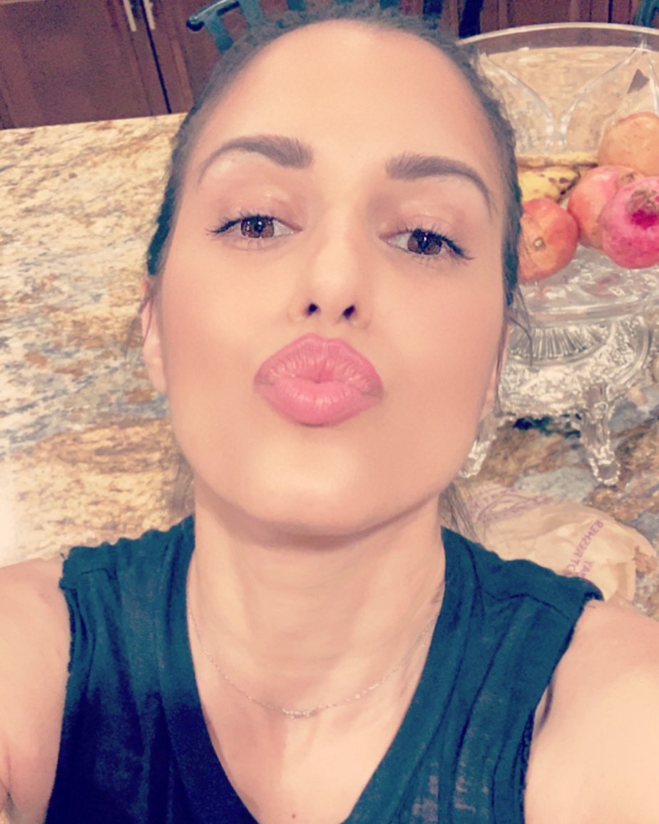 ScoTriplets's tweet photo. Wishing everyone a week filled with positivity! 💋💋💋 #happyweek #scommunity #sco https://t.co/rgTGuUoD5E