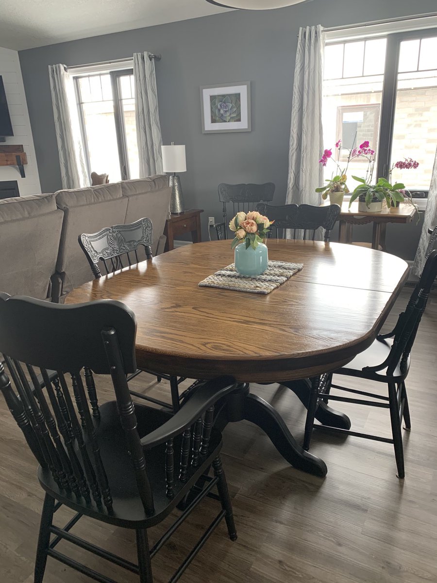 LouSandra63's tweet photo. Thank you Topnotch Furniture for the new hutch and for painting our press back chairs and table legs. The old is new again and blends in great. #topnotchfurniture https://t.co/QSPZAsljyH