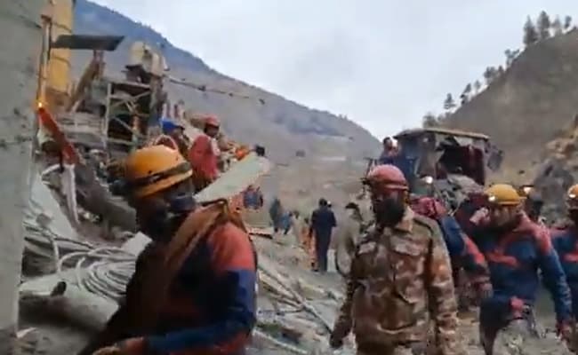 ndtvfeed's tweet photo. "Shine The Light...": Rescuers Race To Save 39 From Uttarakhand Tunnel https://t.co/XfucIehJVi https://t.co/C2Pa7pQyHw