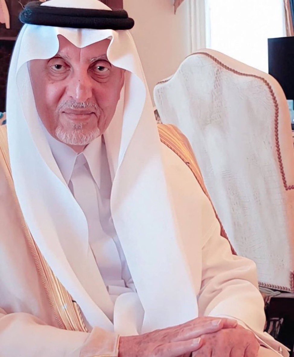 hassan_23m's tweet photo. #خالد_الفيصل                                                            يوم الله احسن صورتك خصني فيك
فيك  الجمال  وصادق  الحب  فيني.'♥️ https://t.co/doMJ5KDGcK