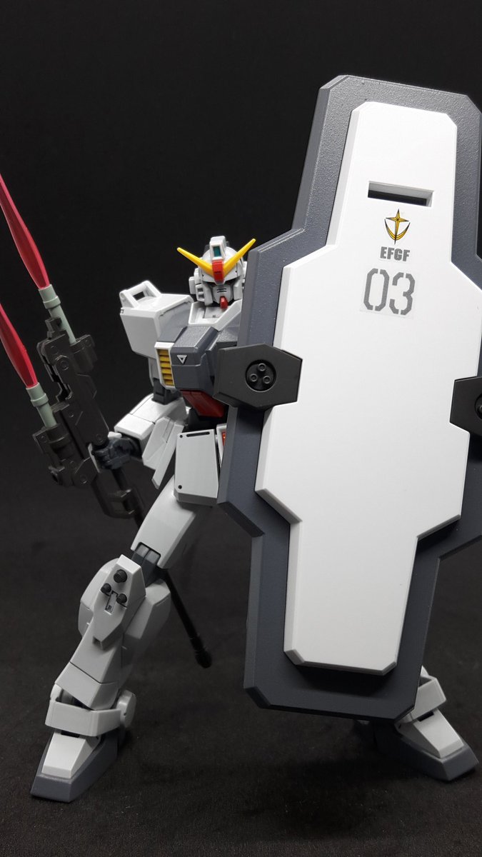 青木ハヤト かっこいいー ジムのクソデカシールドもにあいますね