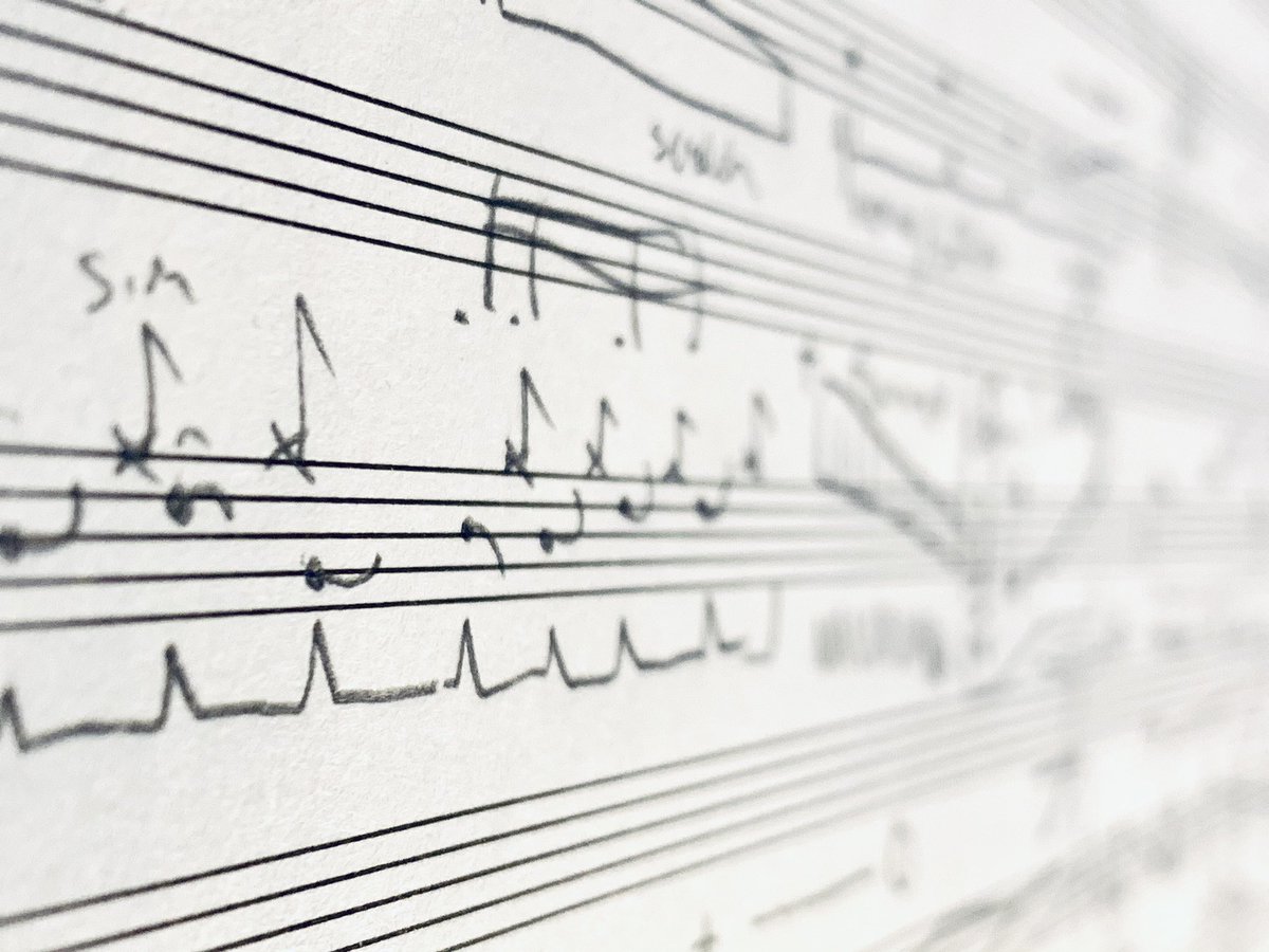 derri_lewis's tweet image. 2nd sketch for solo guitar sent off to @PsapphaEnsemble #ComposingFor scheme 🤩 

So much fun to fully immerse myself in guitar-land — looking forward to the next session with @DaveF_composer &amp;amp; @tom_mckinney! 🎸