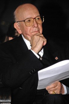 “Del que no dubtaré mai és de les coses científicament establertes, entre les quals hi ha la unitat de la llengua catalana, en qualsevol de les variants.”

Miquel Batllori va morir el 9 de febrer de l’any 2003. 

Li devem molt.