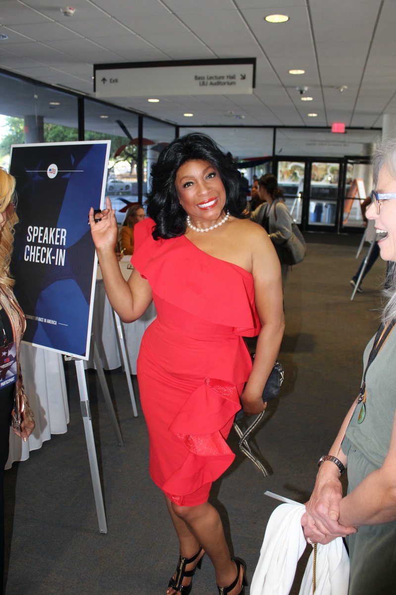 1stLadyOfMotown's tweet photo. It is with a heavy heart that we say goodbye to Mary Wilson today. She was a lifelong friend, a trendsetter, and a Motown legend. Turn up her music today so she can hear us celebrating her life in heaven. Sending love to her family. https://t.co/wUwnitU3AZ