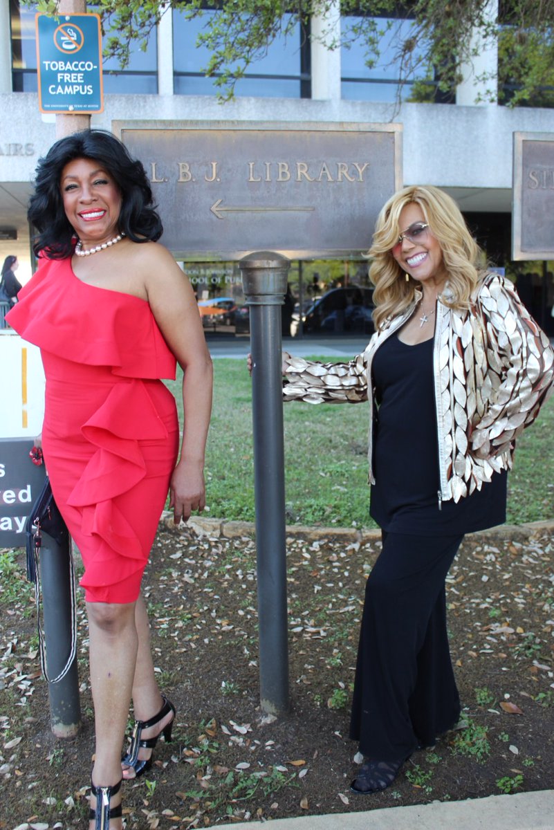 1stLadyOfMotown's tweet photo. It is with a heavy heart that we say goodbye to Mary Wilson today. She was a lifelong friend, a trendsetter, and a Motown legend. Turn up her music today so she can hear us celebrating her life in heaven. Sending love to her family. https://t.co/wUwnitU3AZ