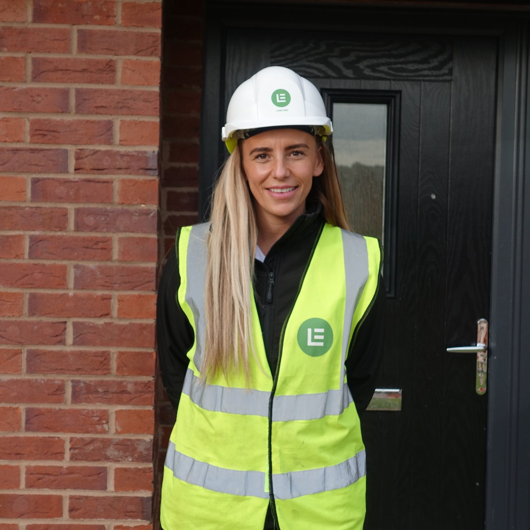 laneenduk's tweet photo. We spoke to our team about their journey into construction and what advice they have for aspiring #apprentices and construction professionals! Check out the video >>> https://t.co/fxnAaTTUUh. Take part in #AsktheEmployer by dropping us a line #downourlane #loveconstruction #NOW21 https://t.co/NKDkMEq4h8