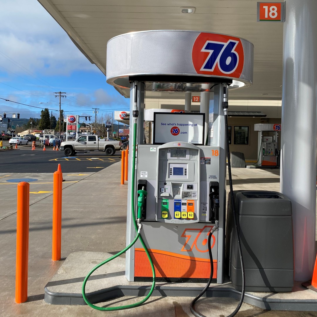 NorthwestPump's tweet photo. Another happy EMV customers! Curious what steps you need to take in order to be #EMVcompliant for the April deadline? Check out our EMV checklist online- https://t.co/epEKng2zFO https://t.co/qapTmsAebZ