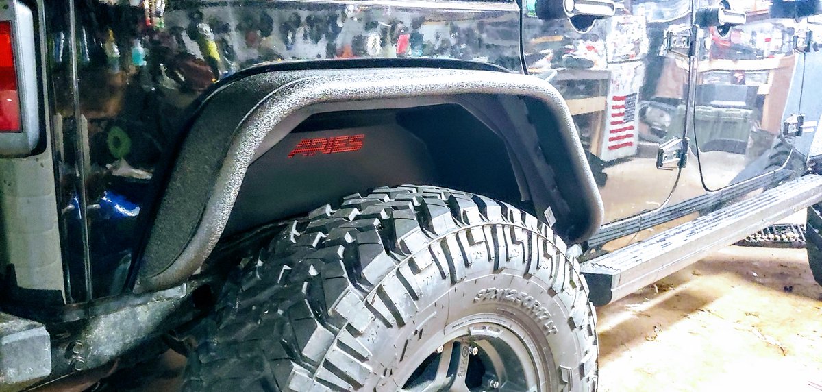 ariesautomotive's tweet photo. Add style and flare to your Jeep with our ARIES Jeep fender flares.
📸 : @AverageHunter
#ARIES #offroad #jeepoffroad #averagehunter https://t.co/8e2FAURCDb