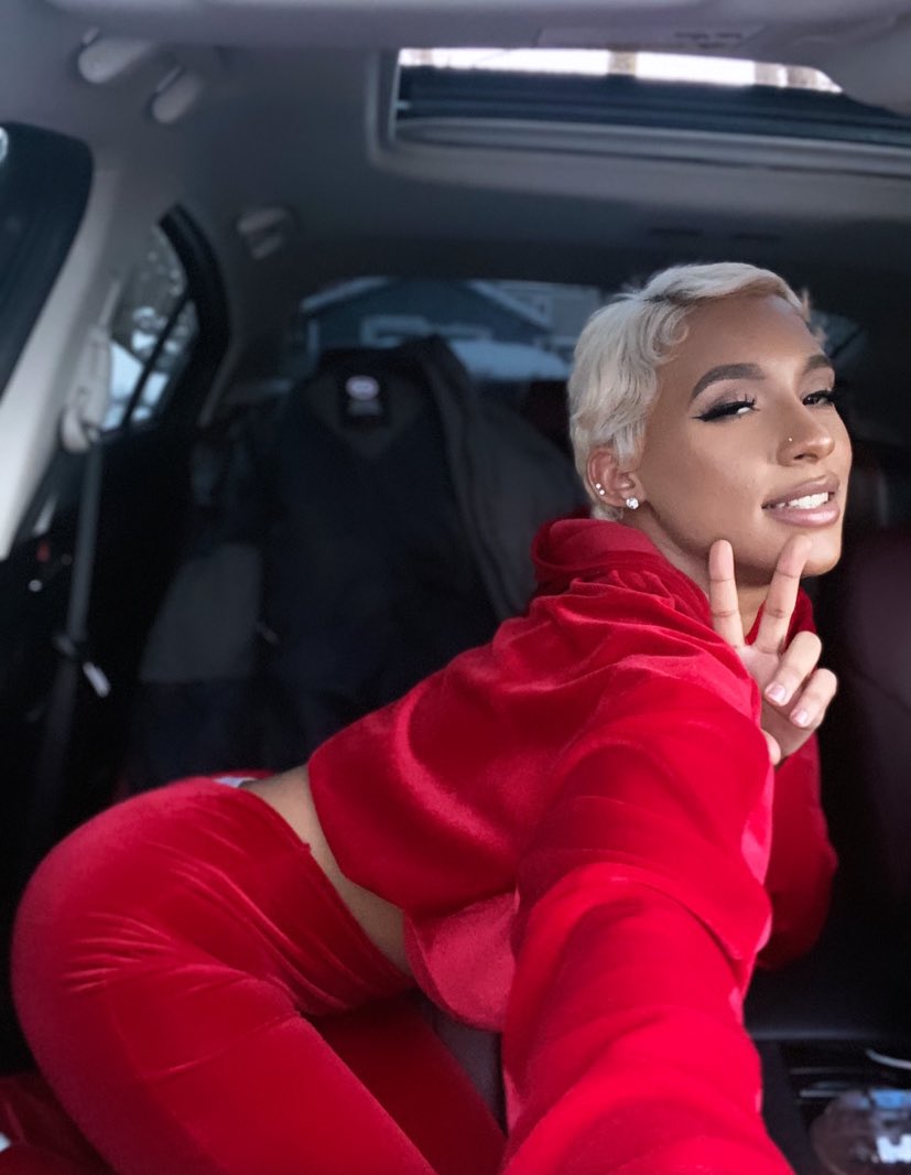 TheRealThuggaa's tweet photo. short hair appreciation😭🥰 https://t.co/pIr5i1SWJE