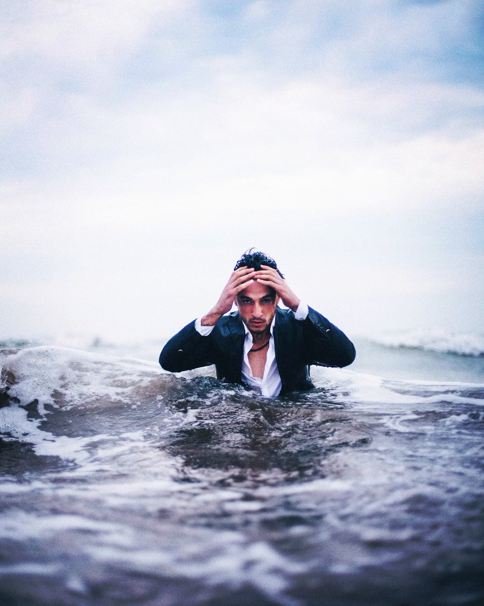 manthemountain's tweet photo. "When moments of uncertainty arise, the #conscious man brings his presence, by going into his inner sanctuary. He uses these external conflicts as a way to deepen his internal stability." - from the upcoming book "Man is the Mountain" #consciousmasculinity #menswork #masculinity https://t.co/JLDYBff2U9