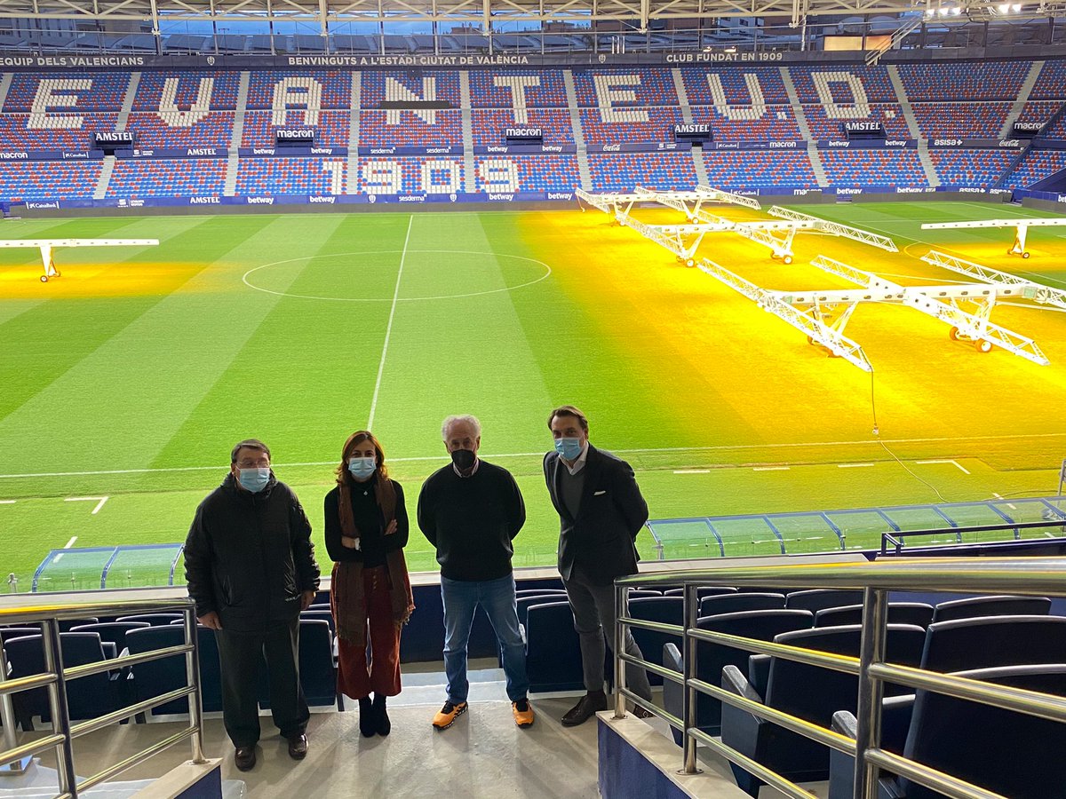 Maratón Valencia (@maratonvalencia) on Twitter photo Gracias al <a href="/LevanteUD/">Levante UD</a> por su invitación para visitar su renovado ‘Ciutat de València’.
Ojalá pronto puedan compartirlo con toda su afición. 👏 👏 Gracias al <a href="/LevanteUD/">Levante UD</a> por su invitación para visitar su renovado ‘Ciutat de València’.
Ojalá pronto puedan compartirlo con toda su afición. 👏 👏