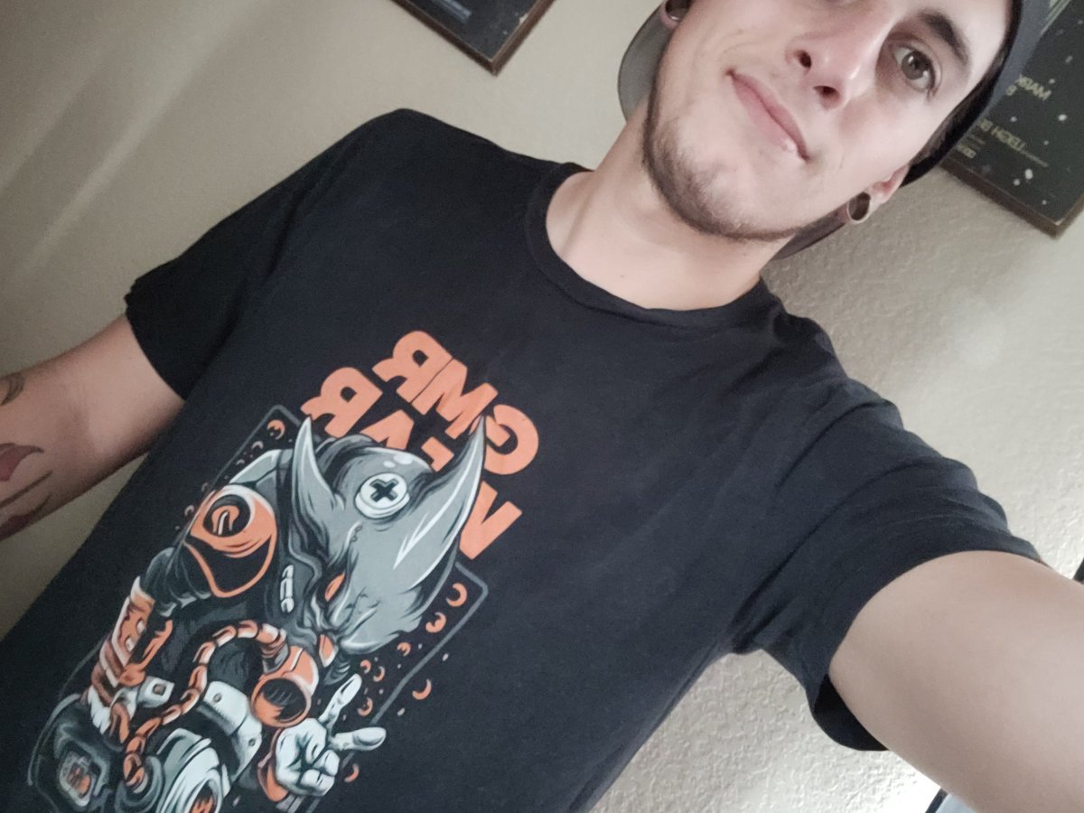 RyQuil's tweet photo. I'm back boys and gals after a bad accident I am back stronger than ever so let's get these streams boyss💯💯 check out @gmrwear for all the dope merchandise they have and use code ☆bizzy☆ for a nice 10% off your order!! #gmrwear #twitchstreamer #TwitchAffliate #PS4 #PCGaming https://t.co/eRjUL19Qw7