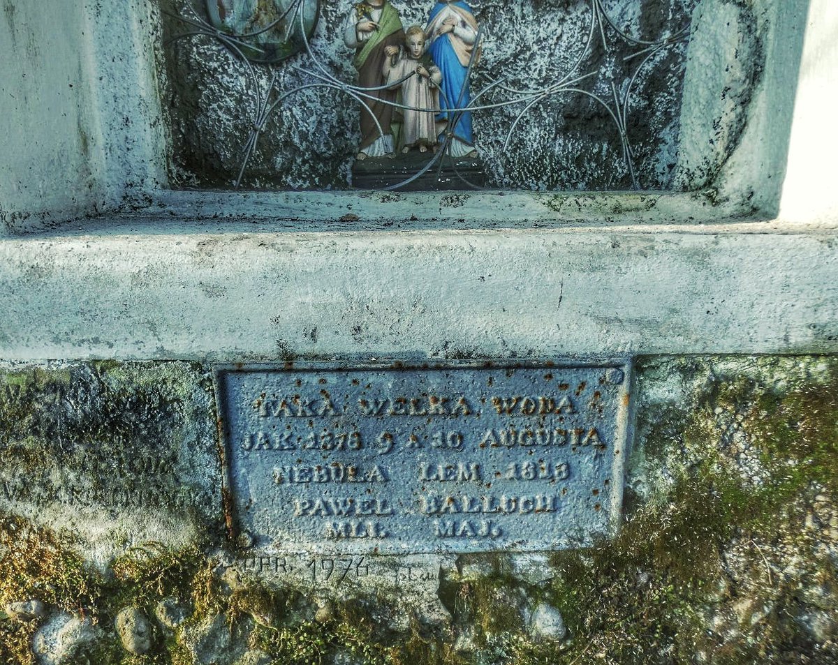 Stano77754804's tweet photo. Prekvapenie v lese. Pre pamäť povodní....
#matejovcenadhornadom
#slovensko #history #povoden
#predkovia https://t.co/E6wVe3SBV4