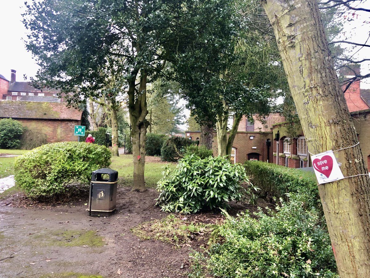 This prompted people to re-examine the plans, and then the sh*t really hit the fan when  @AmandaJanePres2 noticed red marks sprayed on some of the trees in the development area.Amanda and her son Jack were straight out there with 'Save me' signs on the red marked trees.5/