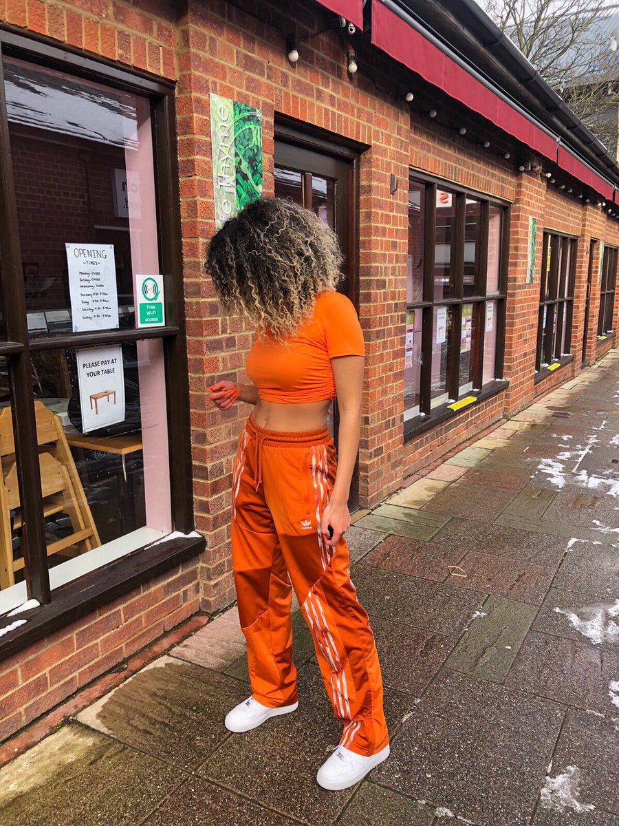 natvelasequeres's tweet photo. channel ORANGE 🧡 https://t.co/JlxYHJG7VA