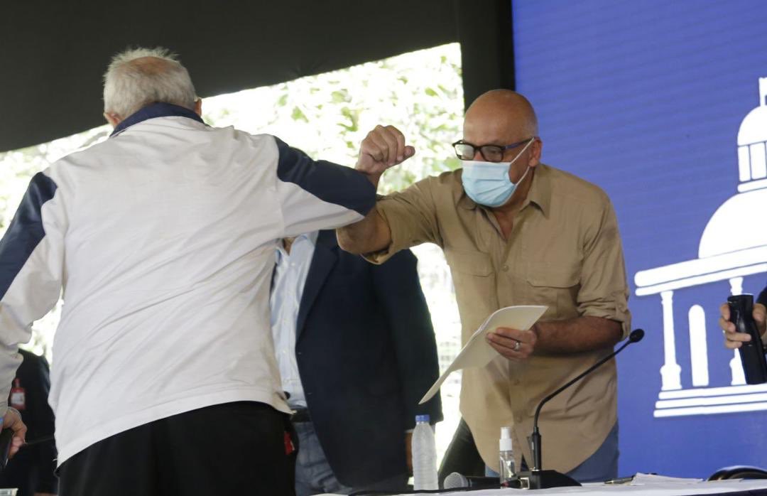 En reunión de la Comisión especial de diálogo, paz y reconciliación nacional de la AN con trabajadoras y trabajadores de todos los sectores productivos y de todas las toldas políticas. Ellos son las víctimas más directas de la brutal agresión contra Venezuela