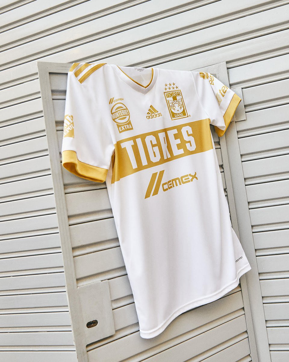 CultoFutbol's tweet photo. OK, estos 2 ya son seguros, pero está bien, a petición de muchos de ustedes...

¡Regalaremos 10 jerseys más entre todos los participantes si los #Tigres de México vencen al Bayern Munich en la gran final del Mundial de Clubes! 🐯🇧🇭

*Guarden este tuit. #ÚneteAlCulto https://t.co/ZeNHUL8GVX