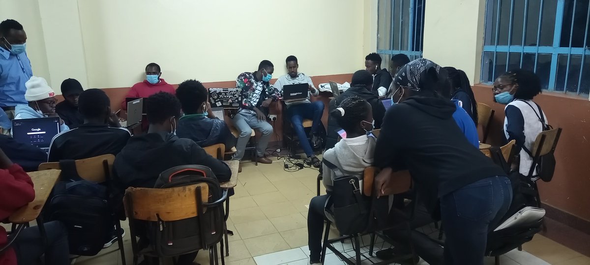 joelkores_'s tweet image. @dsc_mountKenya #developersStudentsClub
@Billy_de_Cartel 

Big brains time. Google devs MKU 

session was lit. Next week same time same place