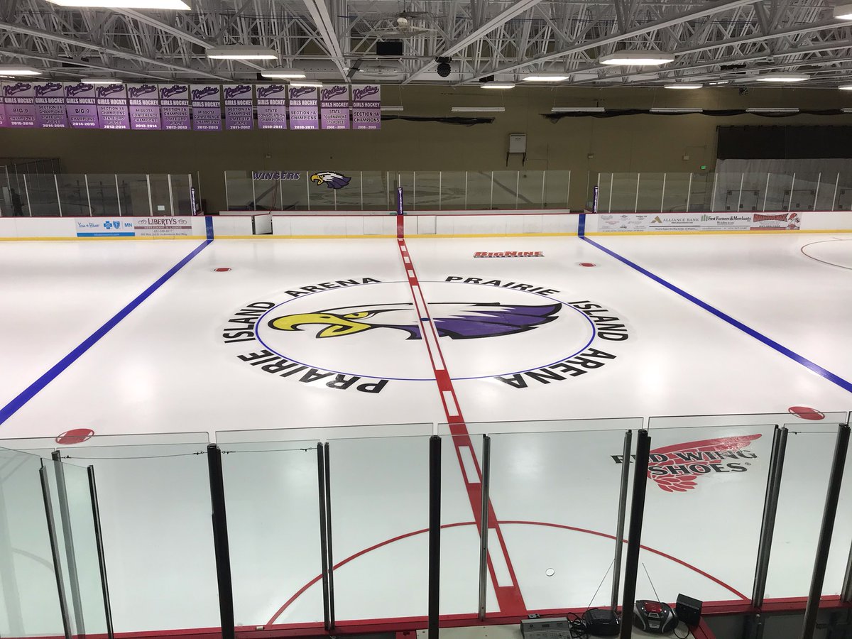 The Winger Boys Hockey team goes on the road tonight and faces off against Section 4A opponent Simley.  Puck drops at 7 PM. Watch the live stream at: boxcast.tv/view/boys-hock…