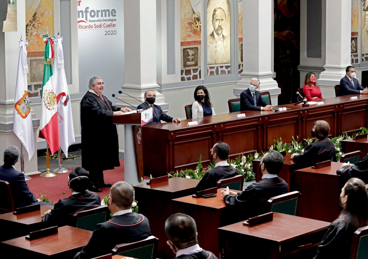 alfredodelmazo's tweet photo. Mi mayor reconocimiento al Mgdo. Ricardo Sodi Cuellar @MagdoSodi y al Poder Judicial @PJEdomex, por el Primer Informe de Desarrollo Estratégico. La construcción de un #Edoméx cada vez más justo, más equitativo y más seguro, no se detiene. #1erInformeSodi https://t.co/VcgTHaz3pU