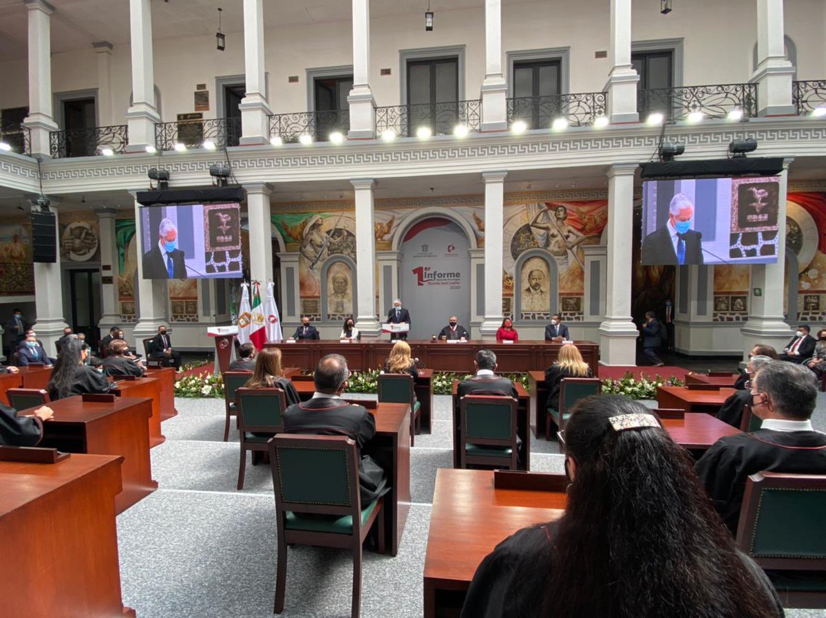PJEdomex's tweet photo. El @PJEdomex encabezado por @MagdoSodi respondió a la pandemia, siendo un Tribunal a la vanguardia, aumentó el porcentaje de Firmas Electrónicas entregadas, llevó a cabo el primer divorcio en línea, convivencias electrónicas, entre otras, informó @alfredodelmazo. #1erInformeSodi https://t.co/vyShj8gb18