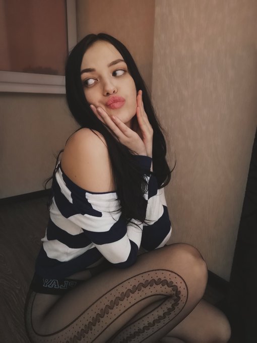 Heeyyy https://t.co/vKaQk5zFZw<a href="/tag/nylon"class="tags"><span>#nylon</span></a><a href="/tag/pantyhose"class="tags"><span>#pantyhose</span></a>