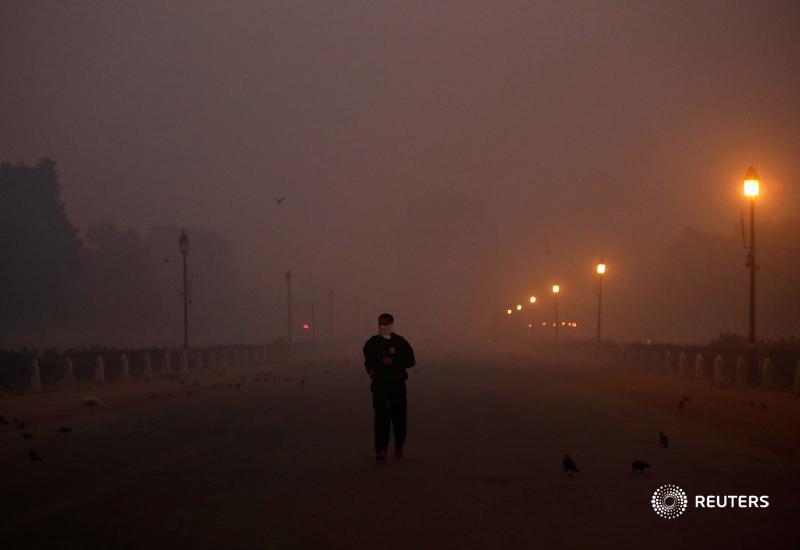 Pollution from fossil fuels causes one in five premature deaths globally, suggesting the health impacts of burning coal, oil and natural gas may be far higher than previously thought, according to a new study reut.rs/3b4e46n by <a href="/Matthew__Green/">Matthew Green</a> 1/4