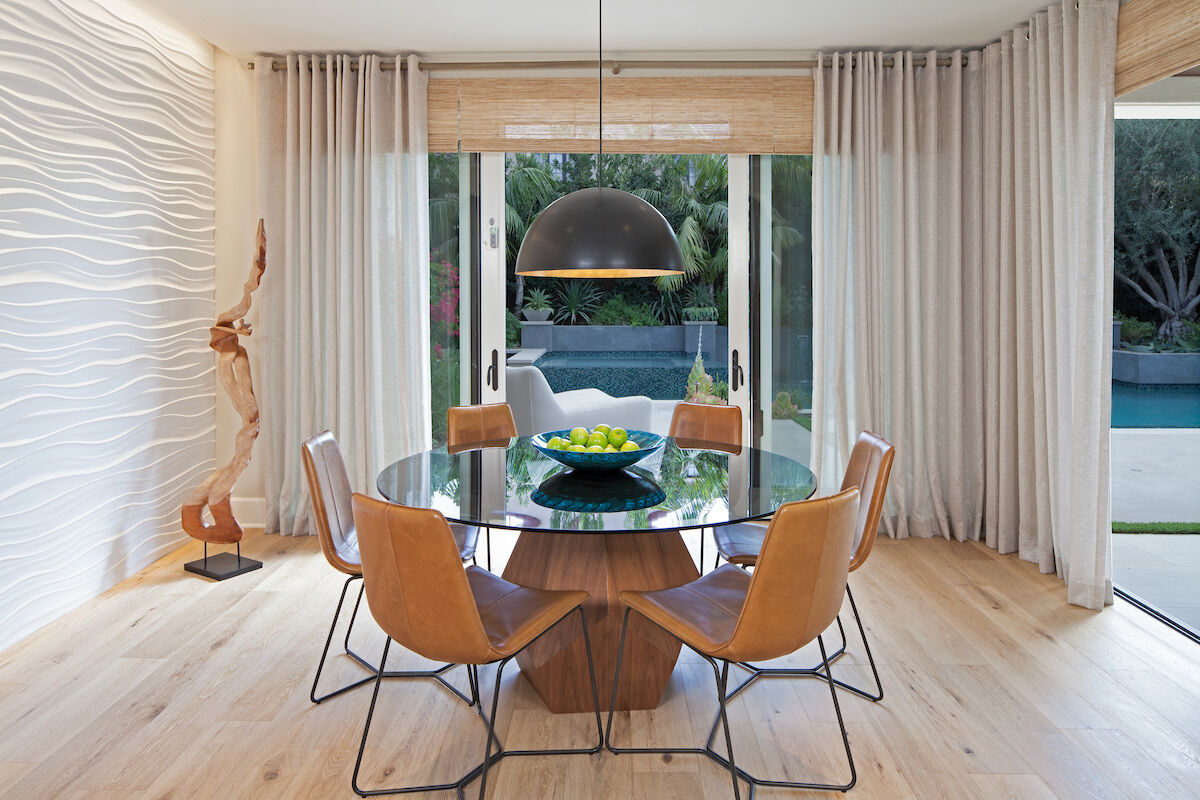 DTLAdesigners's tweet photo. We used a three dimensional wave wall to bring subtle texture and movement to the breakfast room of this home in Irvine.

#interiordesigninspiration  #interiordesign #luxurysurfaces #californialiving #luxuryhomes #modulararts #3dwall #wallpanels #featurewall #accentwall https://t.co/2cc5plDVez