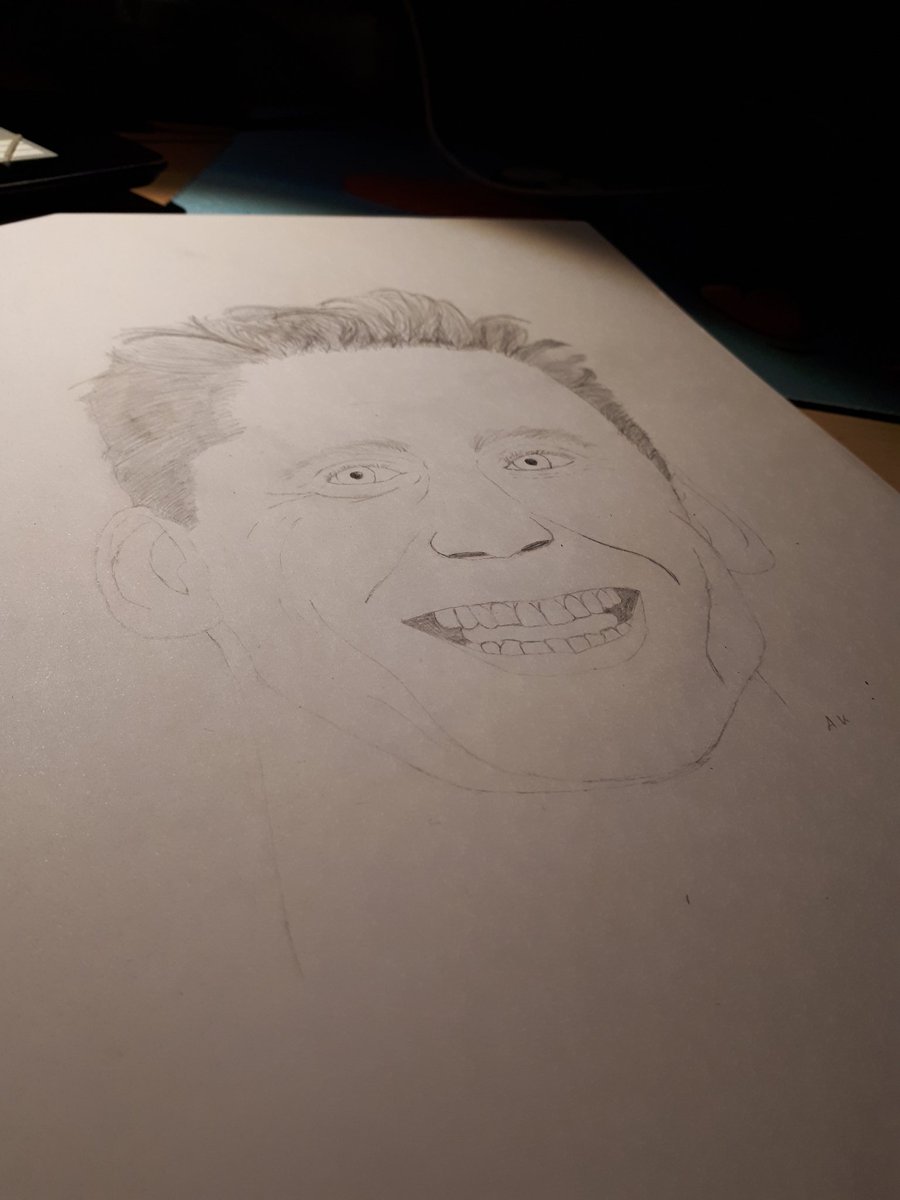 alisa104_'s tweet photo. Happy Birthday @twhiddleston 🌹
It doesn't look like I wanted it but heyyy I sat hours on it 
(Looks like a mixture of Tom Hiddleston and Chris Evans in my opinion xD) https://t.co/zBYHaVP4ep