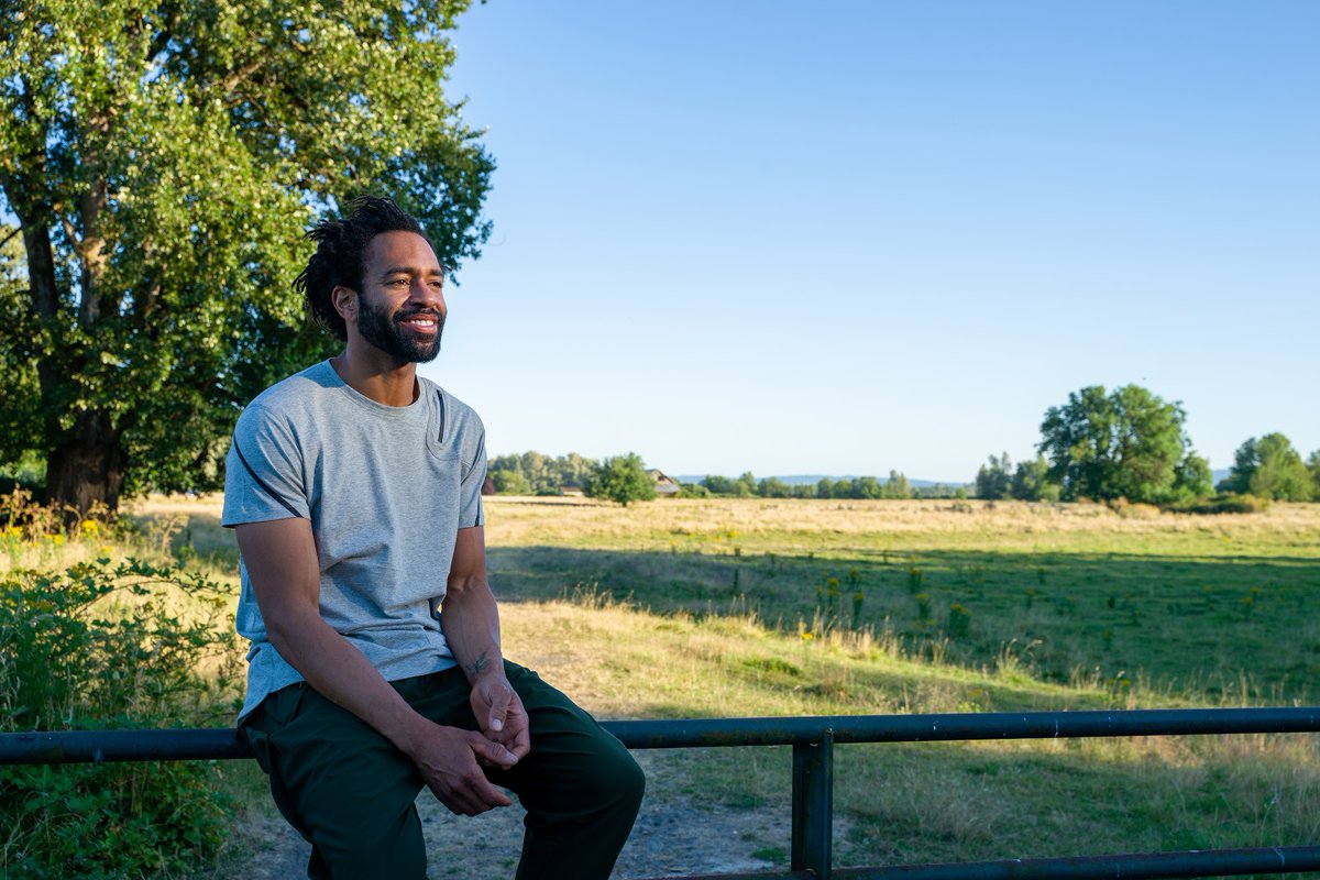 paskho's tweet image. Take a page from Adam's book and get some fresh air today. 

Pictured here in the Introspection tee. Cut from soft cotton, this modern crew short sleeve shirt features an innovative shoulder pocket with a secure zipper to hold small essentials.