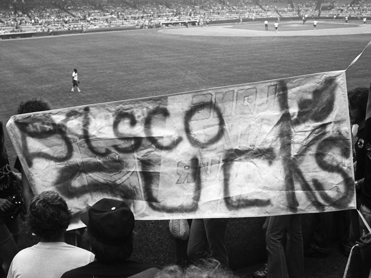 As we said before, Miles gave birth to the cool-jazz style in his album “Birth of the Cool”. At the beginning of the 80s a new sound, the boogie, arose (as the phoenix) from the ashes of the “Disco Demolition Night”.
