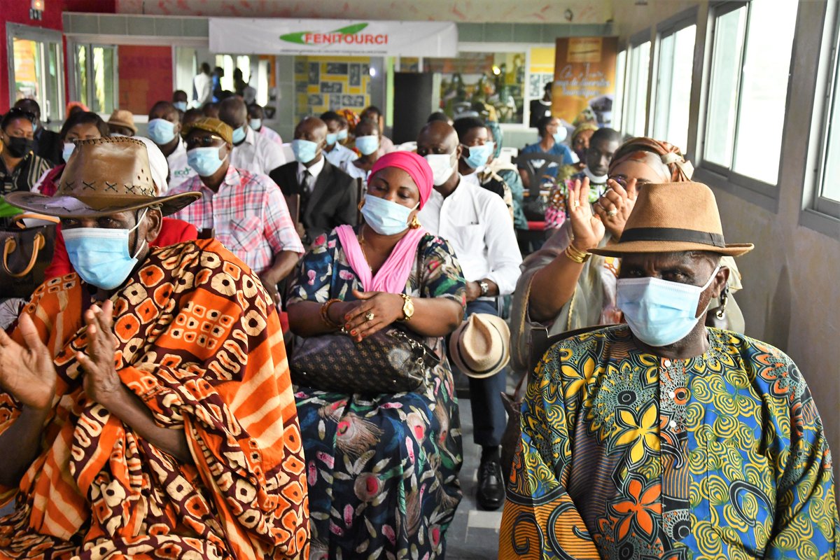 IvoireTourisme's tweet photo. #NewsInfo Visite de travail de Côte d'Ivoire Tourisme à la Fenitourci.
Une délégation de C.I.T, conduite par sa D.G, Mme Nassénéba Touré, a échangé avec les membres de la Fenitourci ce mardi 09 février 2021 au Complexe hotelier Behanian de Yopougon.
https://t.co/yuXqF0d32p https://t.co/MnN2k48ILe