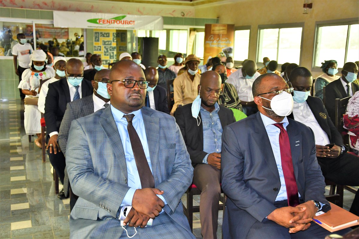 IvoireTourisme's tweet photo. #NewsInfo Visite de travail de Côte d'Ivoire Tourisme à la Fenitourci.
Une délégation de C.I.T, conduite par sa D.G, Mme Nassénéba Touré, a échangé avec les membres de la Fenitourci ce mardi 09 février 2021 au Complexe hotelier Behanian de Yopougon.
https://t.co/yuXqF0d32p https://t.co/MnN2k48ILe