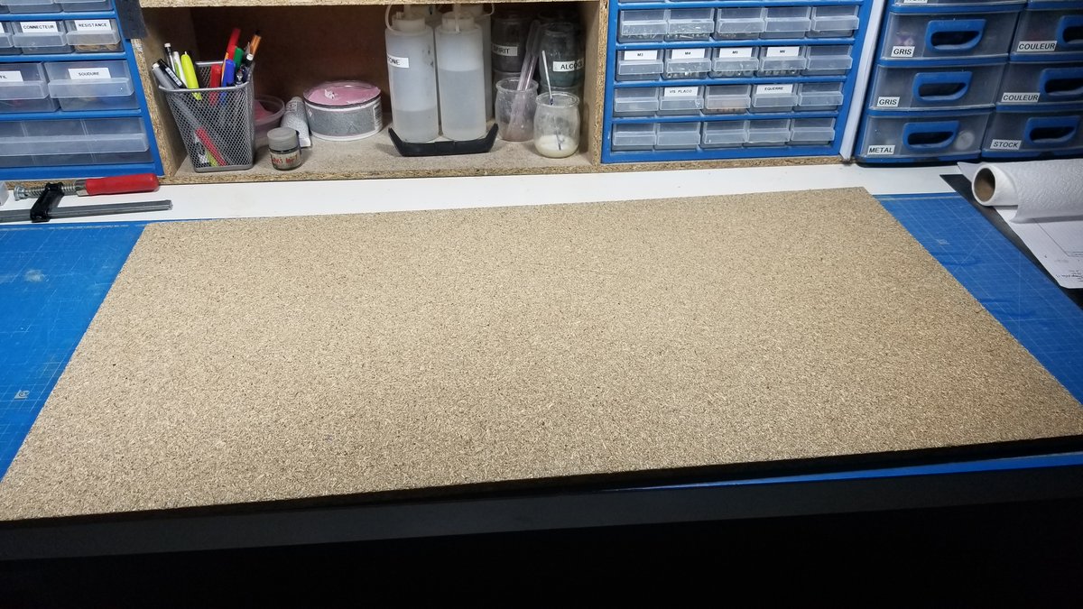 Timuche's tweet photo. The base for Part 4 is ready !
I prepare the pathway of the cables, the place of the road, of the LED strips etc. 
-----
La base de la Partie 4 est prête !
Je prépare le passage des câbles, la place de la route, des bandes LED etc. 
#halo #haloprops #odst #unsc #diorama #models https://t.co/wiV7v81gEx