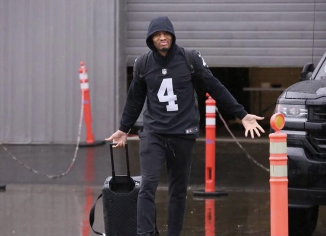 RaiderCody's tweet photo. Hey @Dame_Lillard, I see you tweet about the #Raiders a lot.... hop on my podcast and let’s chop it up. 

#RaiderNation let him know! https://t.co/394iXaIxLC
