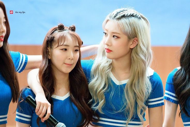 littleyeojin's tweet photo. HAPPY BIRTHDAY KIM LIP 
김립 이달의소녀 
#HappyEcLIPseDay #오늘은_김립_생일 #KimLipDay
#KimLip #김립 #이달의소녀 #LOONA @loonatheworld https://t.co/mr0g6kVpMg