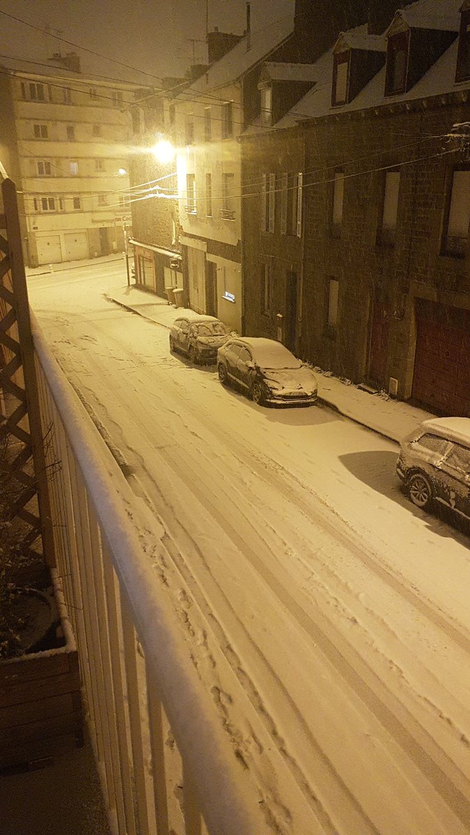 Je remercie la mère #nature d'être solidaire des breton.nes qui ne peuvent pas aller aux sports d hiver! La preuve que quand tu la respectes, elle te le rend! 
#bretagne #COVID19 #bzh #neige