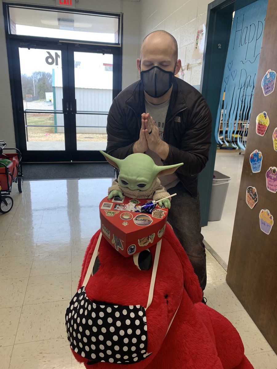 Donuts we want <a href="/RichPondElement/">Rich Pond Elementary</a> <a href="/WarrenCoSchools/">Warren Co Schools</a> #WelcomeBackWCPS