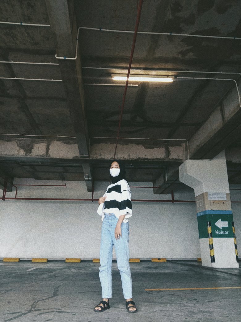 🐰: foto dulu sini cantip

#NCTzenSelcaDay #DOYOUNG #NCT