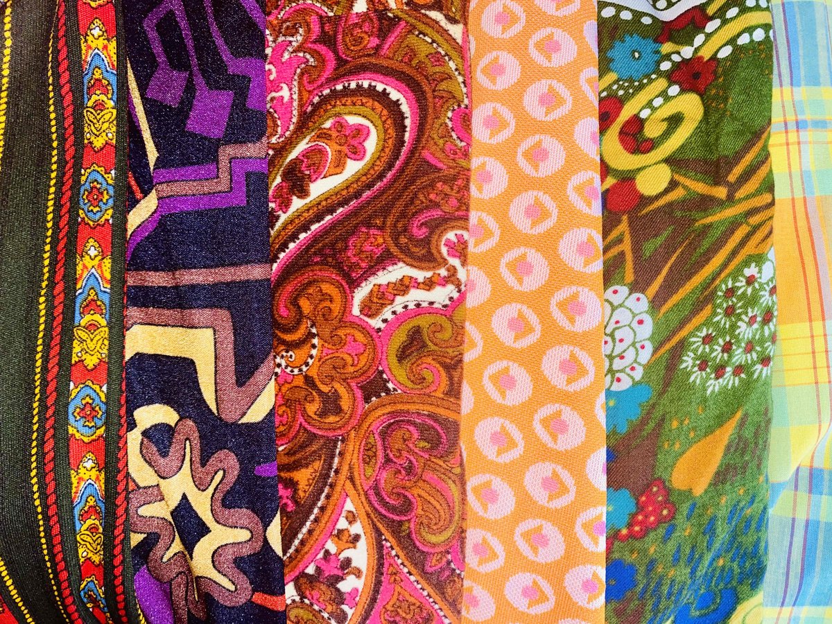 Fabulous 60s and 70s prints to brighten anyone’s day! Coming soon! #watchthisspace #70sfashion #60sfashion #vintagedresses #vintageprints #georginasvintage
