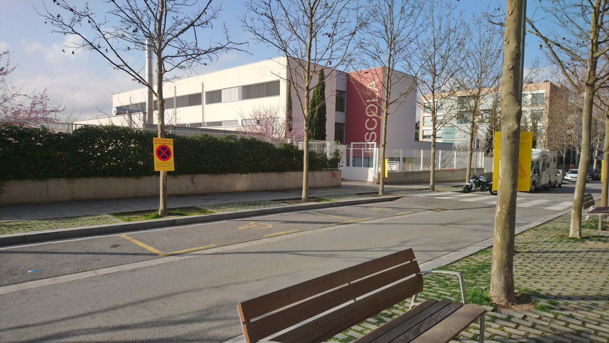 Escola Ciutat D´Alba (@eciutatdalba) on Twitter photo Famílies! El tram d’entrada a l’escola del carrer Pere Ferrer passarà a ser per a vianants, un espai on podreu socialitzar-vos amb seguretat. Gràcies <a href="/AmpaCdAlba/">AFA Escola Ciutat d'Alba</a> i <a href="/ajsantcugat/">Aj. Sant Cugat</a> per fer aquest projecte possible! Famílies! El tram d’entrada a l’escola del carrer Pere Ferrer passarà a ser per a vianants, un espai on podreu socialitzar-vos amb seguretat. Gràcies <a href="/AmpaCdAlba/">AFA Escola Ciutat d'Alba</a> i <a href="/ajsantcugat/">Aj. Sant Cugat</a> per fer aquest projecte possible!